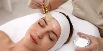 You are currently viewing The Science Behind the Vivier Essential Peel: Who Can Benefit and Why?
